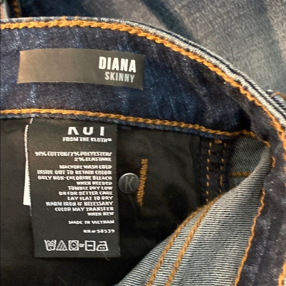 Kut from the Kloth Blue Diana Skinny Jeans - Picture 6 of 11
